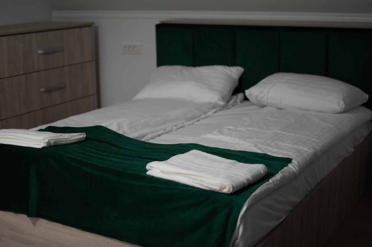 Casa Abiiani Hotel Орадеа Екстериор снимка