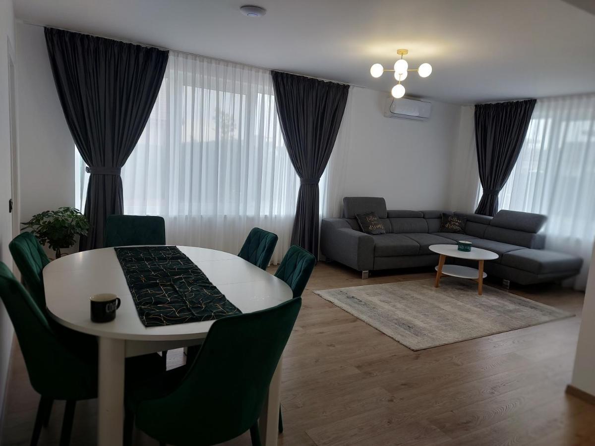 Casa Abiiani Hotel Орадеа Екстериор снимка