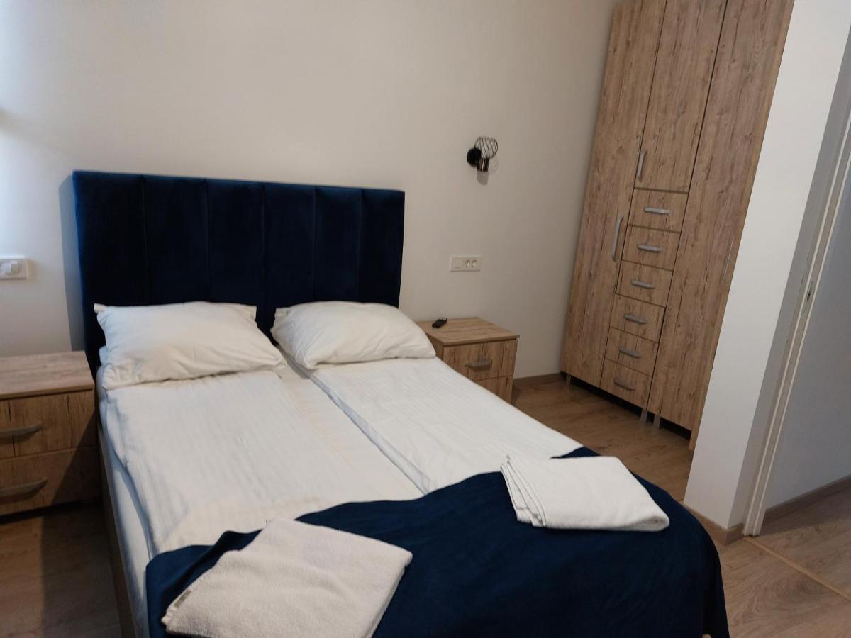 Casa Abiiani Hotel Орадеа Екстериор снимка