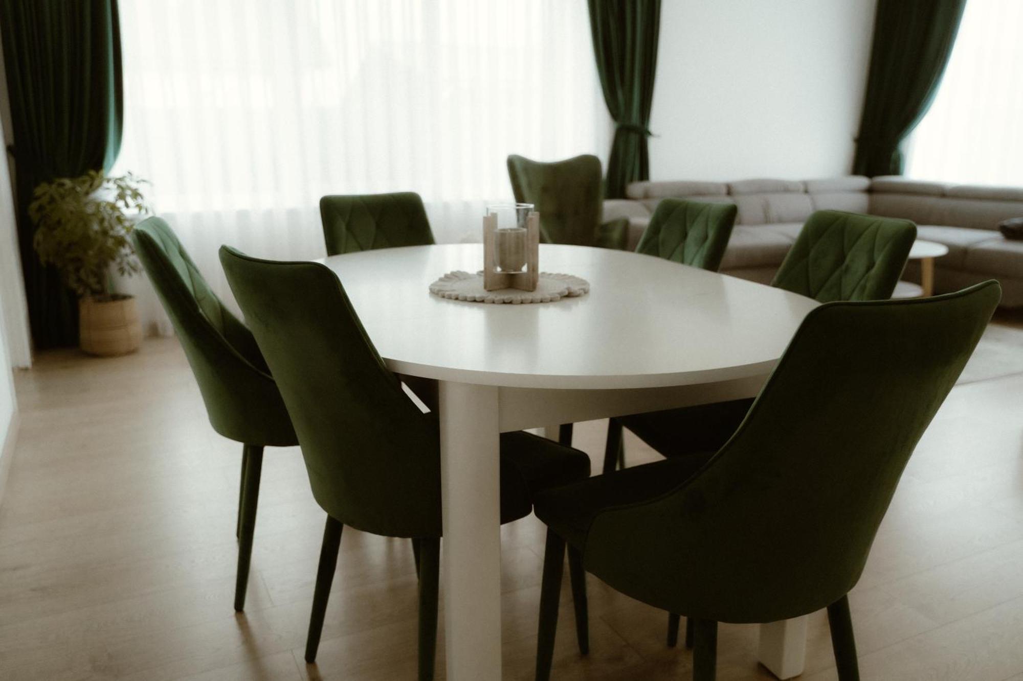 Casa Abiiani Hotel Орадеа Екстериор снимка