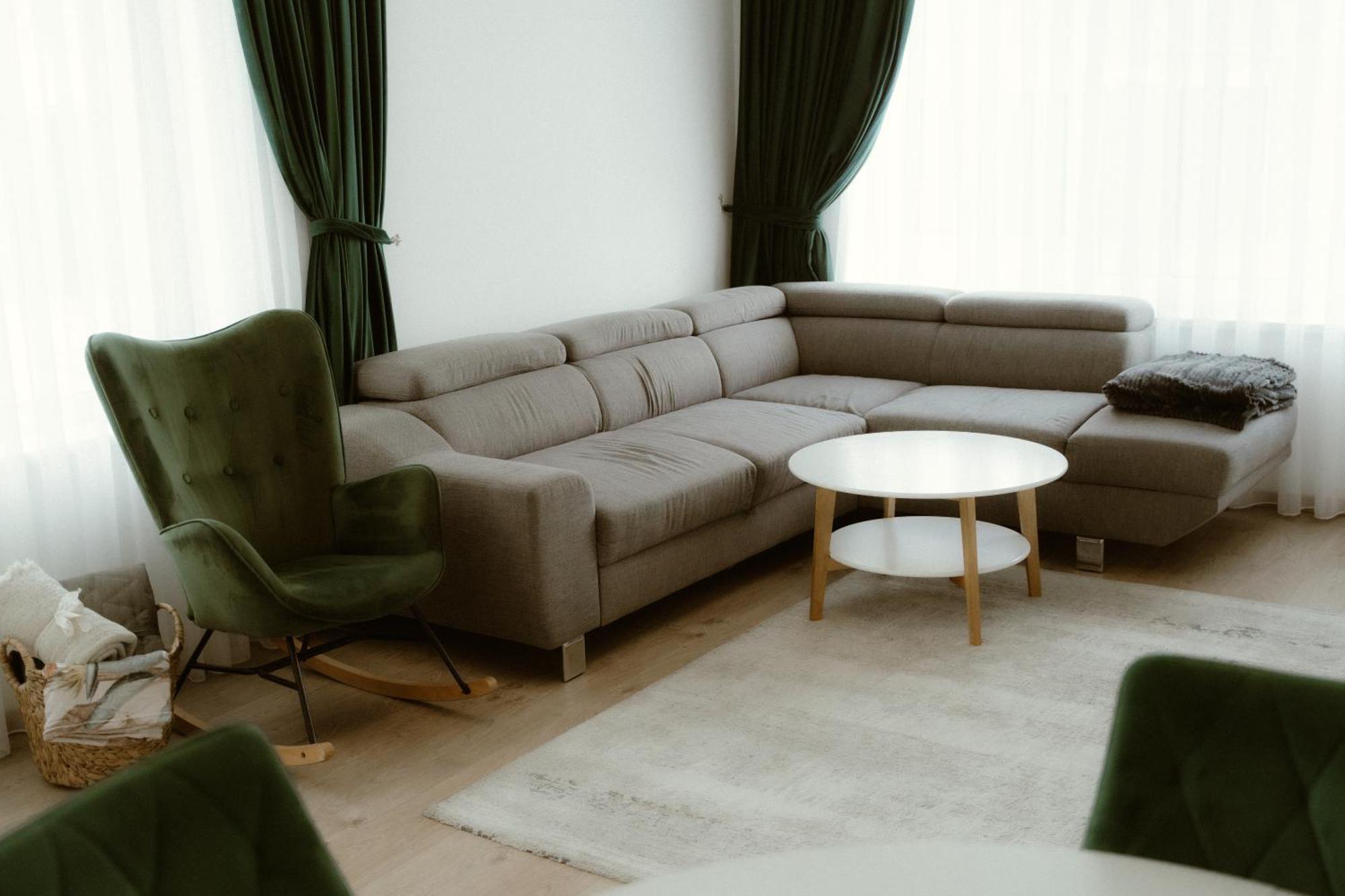 Casa Abiiani Hotel Орадеа Екстериор снимка
